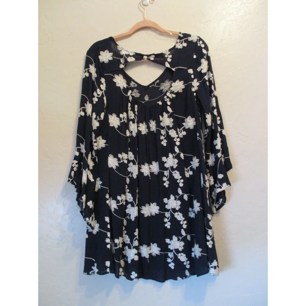 Umgee Womens Sz S Navy Blue Embroidered Gauze Trapeze Dress Floral Angel Sleeve - Picture 2 of 7